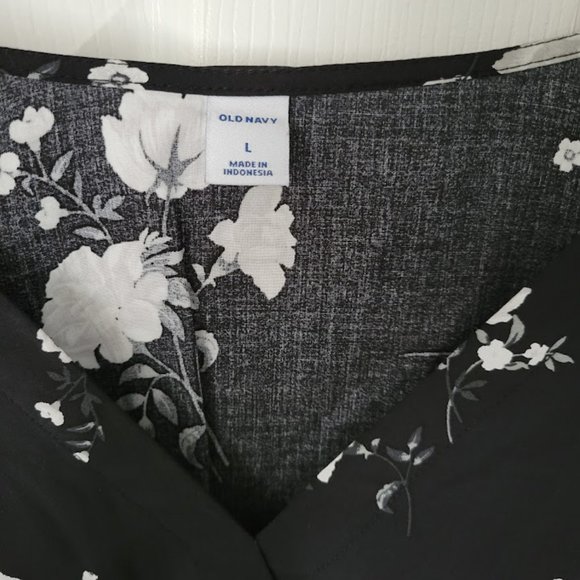 Old Navy L/S floral‎ tunic NWT Size L - Picture 2 of 4